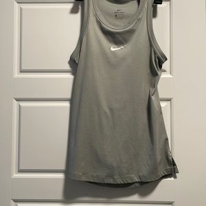 Nike tank
